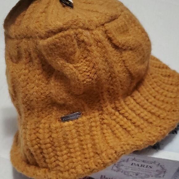 Steve Madden Light Tan Cinnamon Cable Knit Moldable Brim Bucket Hat - Picture 3 of 9